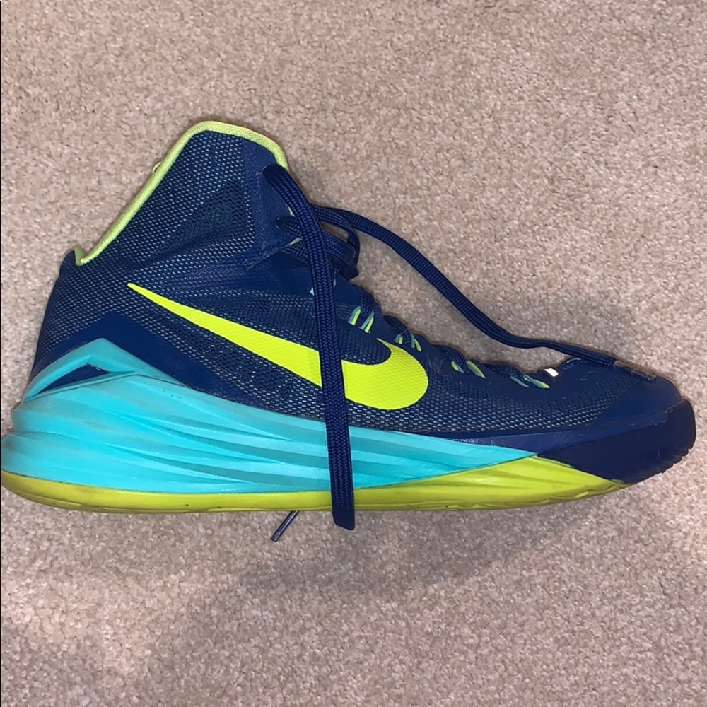 NIKE hyper dunk basketball sneakers